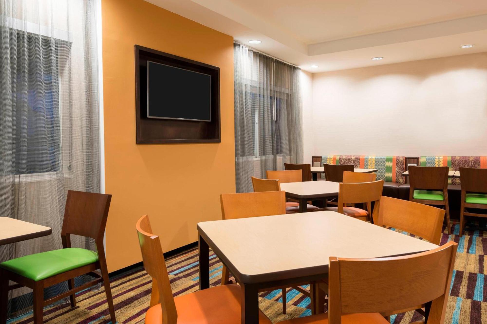 Fairfield Inn And Suites Мобіл Екстер'єр фото
