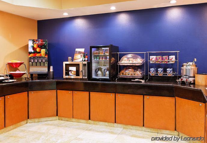 Fairfield Inn And Suites Мобіл Екстер'єр фото